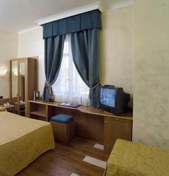 Hotel Dello Stretto Мессина Номер фото