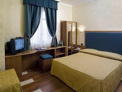 Hotel Dello Stretto Мессина Номер фото